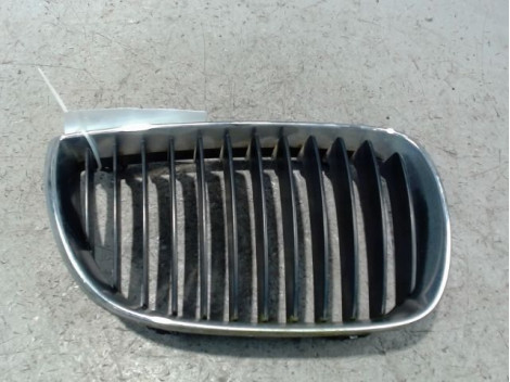 GRILLE CALANDRE DROIT B.M.W. SERIE 1