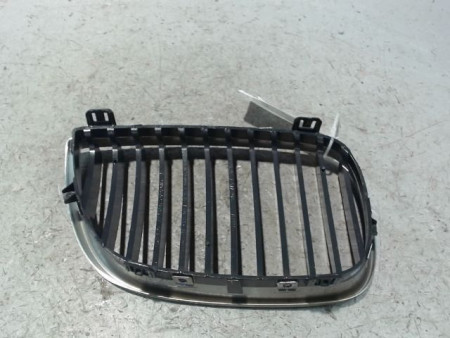 GRILLE CALANDRE GAUCHE B.M.W. SERIE 1