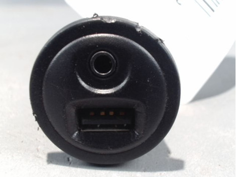 PORT USB/AUX PEUGEOT 2008