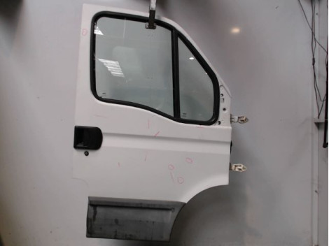 PORTE AVANT DROIT IVECO 29L10