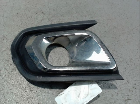 OBTURATEUR PHARE ADDITIONNEL PARE-CHOC AVG DACIA SANDERO 2008-