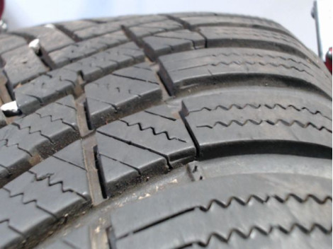 Pneu HANKOOK WINTER ICEPT RS 2 215 50 17 95 V