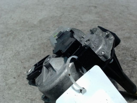 MOTEUR ESSUIE-GLACE ARRIERE OPEL CORSA 2010-