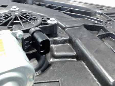 MECANISME+MOTEUR LEVE-GLACE AVANT DROIT HYUNDAI I30