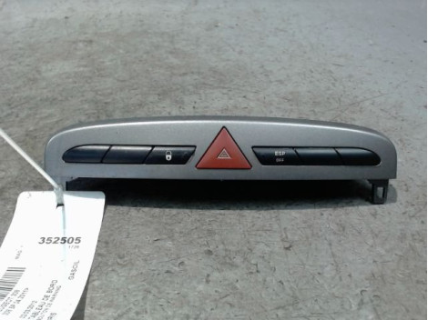 BOUTON DE WARNING PEUGEOT 308 2011-