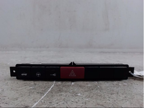 BOUTON DE WARNING FIAT GRANDE PUNTO 2005-
