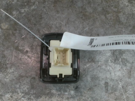 COMMANDE LEVE-GLACE PORTE AVD DACIA SANDERO 2008-