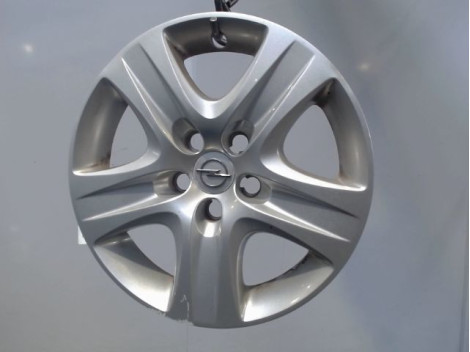 ENJOLIVEUR DE ROUE OPEL ASTRA BREAK 2004-