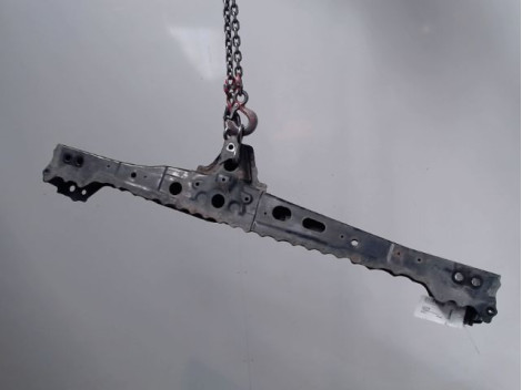TRAVERSE INFERIEURE ARMATURE AVANT TOYOTA VERSO