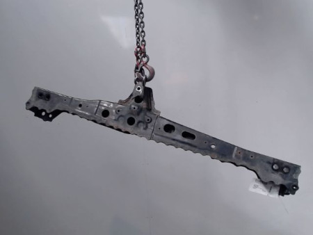 TRAVERSE INFERIEURE ARMATURE AVANT TOYOTA VERSO