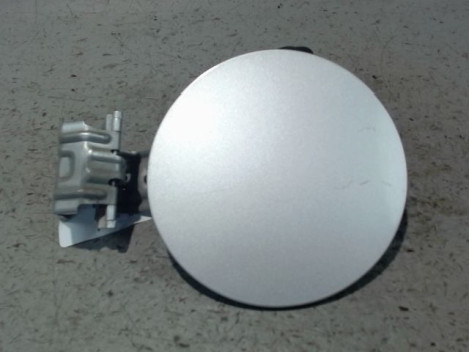 VOLET DE TRAPPE CARBURANT TOYOTA U.CRUISER