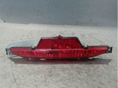 FEU BROUILLARD CENTRAL ARRIERE PEUGEOT 208