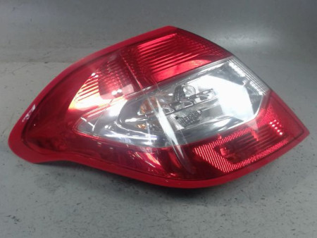 FEU ARRIERE GAUCHE  CITROEN C4 2010-