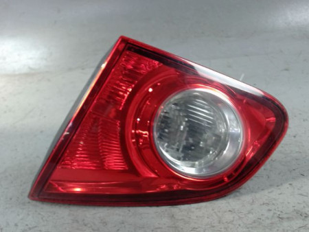 FEU ARRIERE INTERIEUR DROIT NISSAN QHASQAI 2007-