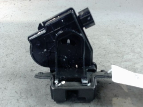 SERRURE HAYON  TOYOTA AURIS 2010-
