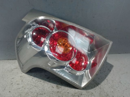 FEU ARRIERE GAUCHE  TOYOTA COROLLA VERSO 2004-2007