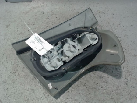 FEU ARRIERE GAUCHE  TOYOTA COROLLA VERSO 2004-2007