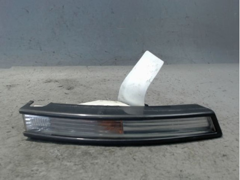 CLIGNOTANT DROIT VOLKSWAGEN PASSAT 2005-