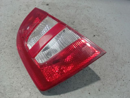 FEU ARRIERE GAUCHE  SKODA FABIA 2004-2007