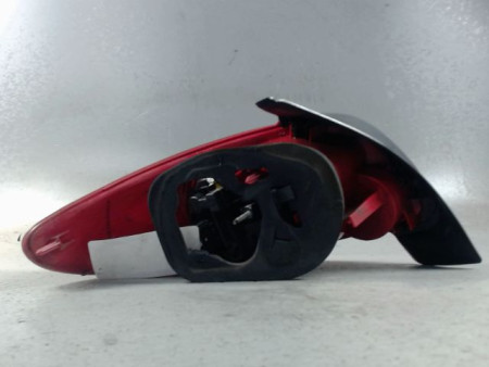 FEU ARRIERE DROIT PEUGEOT 206 5P