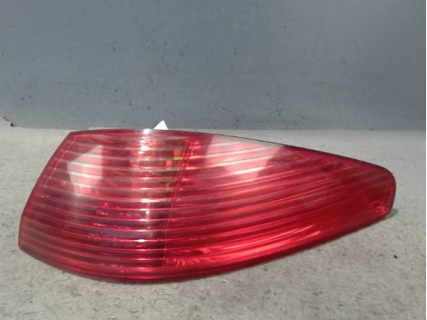 FEU ARRIERE DROIT PEUGEOT 607