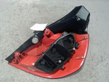 FEU ARRIERE GAUCHE  RENAULT CLIO III 2005-