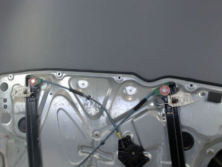 MECANISME+MOTEUR LEVE-GLACE AVANT DROIT FIAT STILO 3P