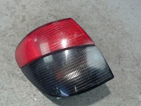 FEU ARRIERE GAUCHE  PEUGEOT 406 BREAK 99-04