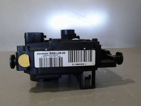 BOITE A FUSIBLES CITROEN C5 BREAK 2004-2008