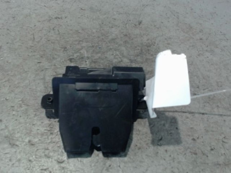 SERRURE HAYON  FORD FIESTA 2010-