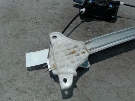 MECANISME+MOTEUR LEVE-GLACE AVANT DROIT MAZDA MAZDA 2
