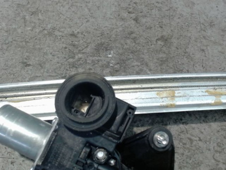 MECANISME+MOTEUR LEVE-GLACE AVANT GAUCHE MAZDA MAZDA 2