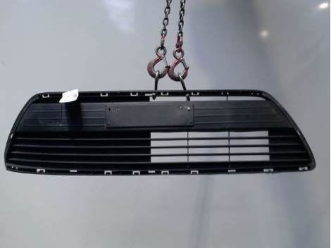 GRILLE PARE-CHOC AVANT TOYOTA AYGO 5P