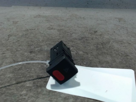 BOUTON DE WARNING CITROEN SAXO 99-