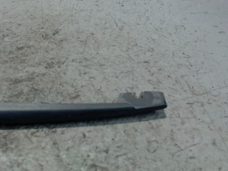 BRAS ESSUIE-GLACE ARRIERE OPEL ZAFIRA 2006-