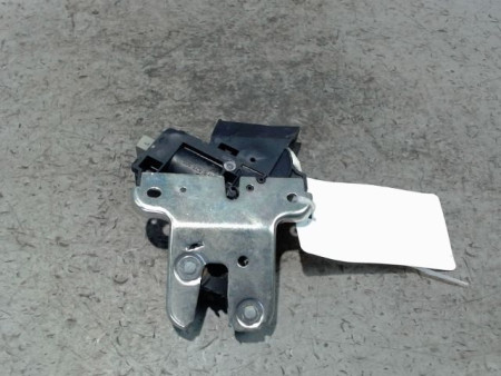 SERRURE COFFRE ARRIERE AUDI A6 2004-
