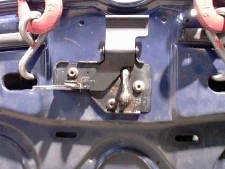 CAPOT VOLKSWAGEN POLO 02-05