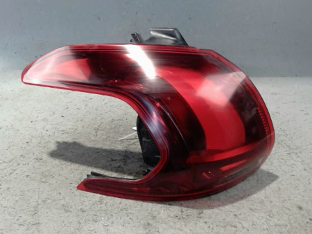 FEU ARRIERE GAUCHE  PEUGEOT 2008