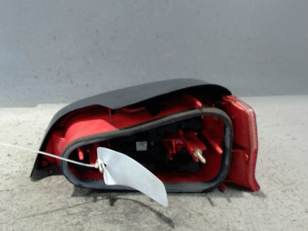 FEU ARRIERE GAUCHE  PEUGEOT 106 96-2003