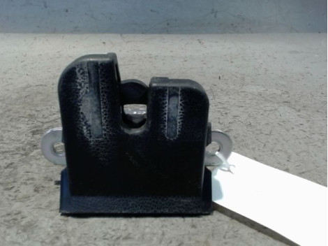 SERRURE HAYON  VOLKSWAGEN POLO 2009-