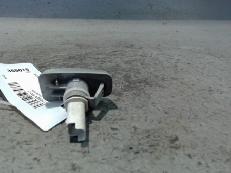 REPETITEUR AILE DROIT CITROEN SAXO 99-