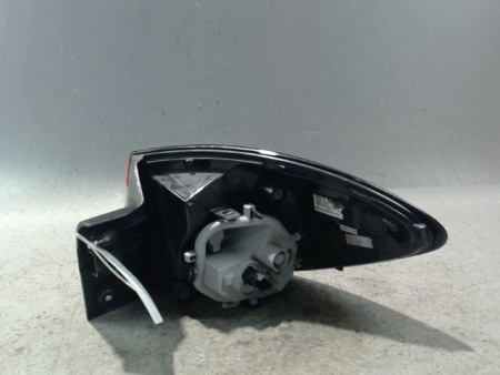 FEU ARRIERE GAUCHE  RENAULT CAPTUR