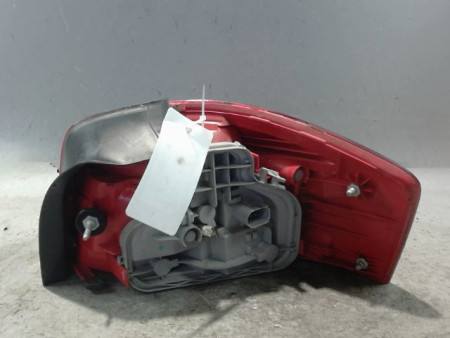 FEU ARRIERE GAUCHE  AUDI A3 2003-