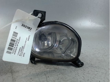 PHARE ANTIBROUILLARD AVANT DROIT TOYOTA AVENSIS 2003-