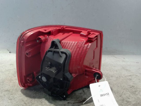 FEU ARRIERE DROIT VOLKSWAGEN TOURAN 09-