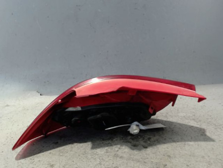 FEU ARRIERE DROIT OPEL CORSA