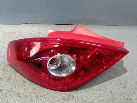 FEU ARRIERE GAUCHE  OPEL CORSA