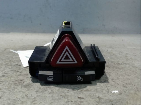 BOUTON DE WARNING OPEL CORSA