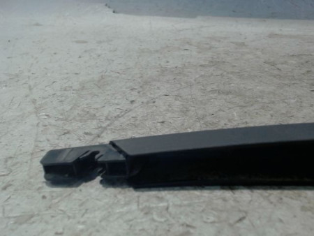 BRAS ESSUIE-GLACE ARRIERE FIAT 500 2007-