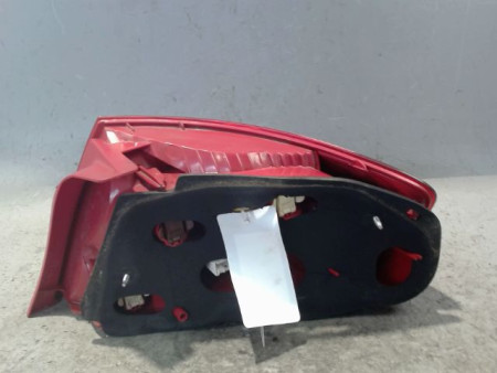FEU ARRIERE GAUCHE  PEUGEOT 407